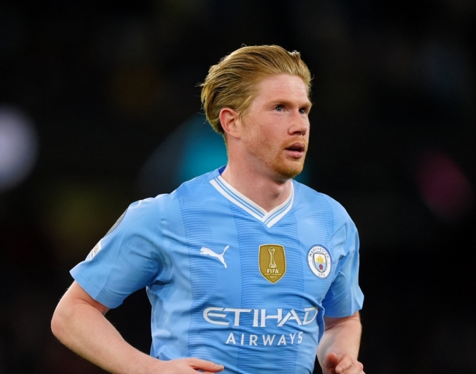 电竞比分网：王者荣耀KPL秋季赛，成都AG超玩会实力碾压 3：1 上海EDG.M