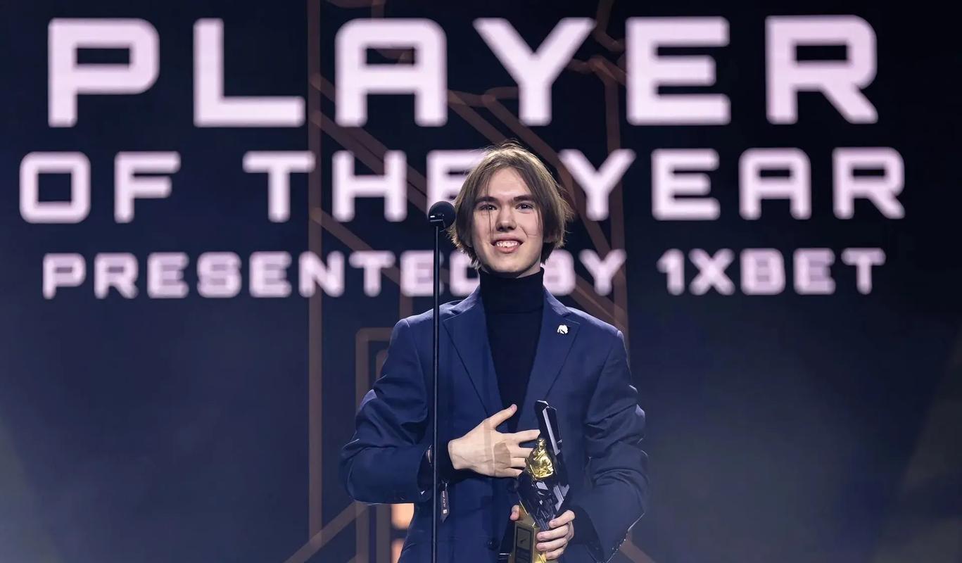 搏至无憾！TES击败AL夺得LPL第一赛段优胜者荣誉