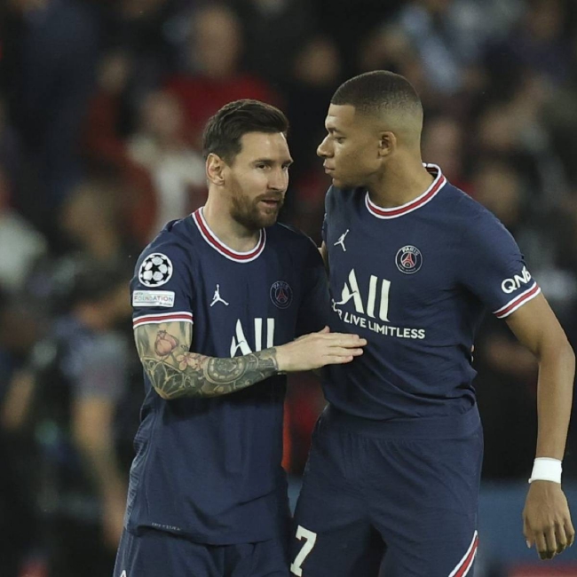 VCT CN 发布了 EDG 的赛季阵容：CHICHOO／ZmjjKK／S1Mon／nobody／Smoggy